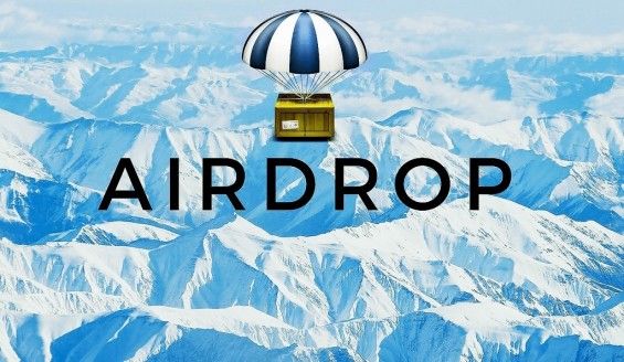 Значок AirDrop на тлі гір