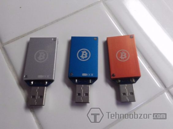 Три Асіка USB Block Erupter